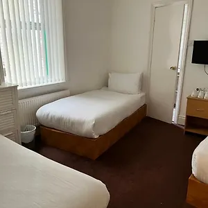 https://cheers-hotel.hotelsin-chester.com