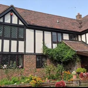 The Gatehouse At Stansted Bed & Breakfast
